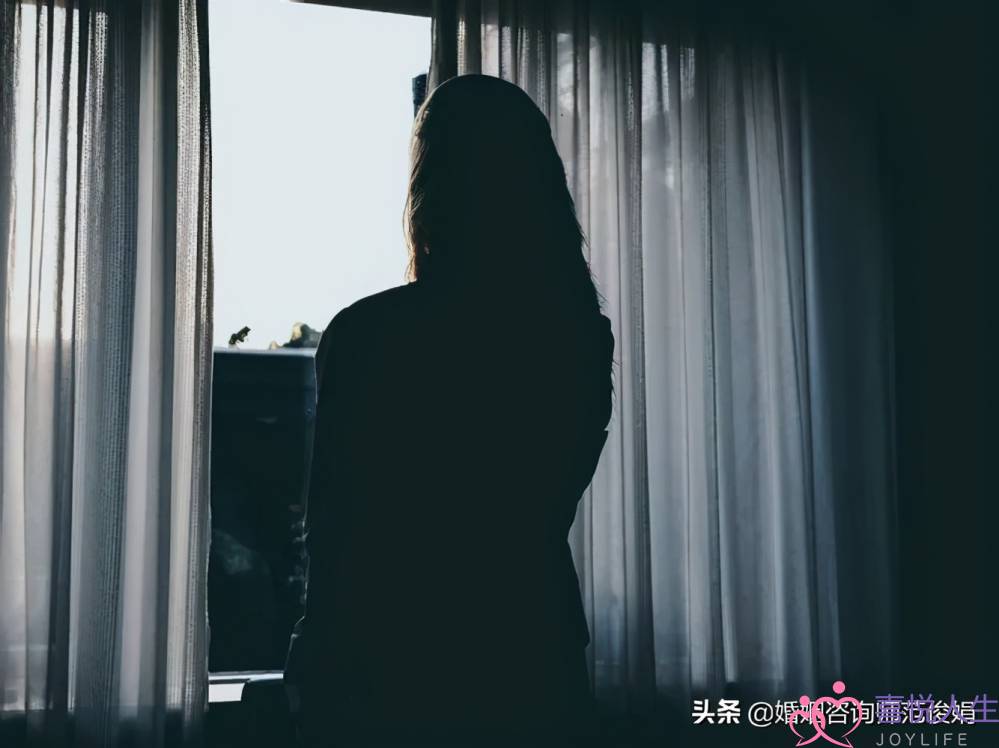 丈妇执意要离婚，若何留皆留没有住：若何搬走“顽强”那块绊足石？