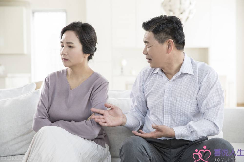 懦强的中年婚姻：变节过的女人回回家庭，却比离婚借徐苦