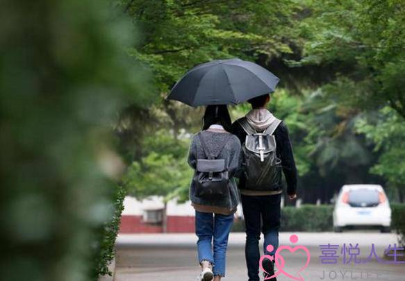 为啥男逝世宁愿正在卧室里挨游戏，也反里女逝世交往，大年夜大年夜教情侣没有喷喷鼻了？